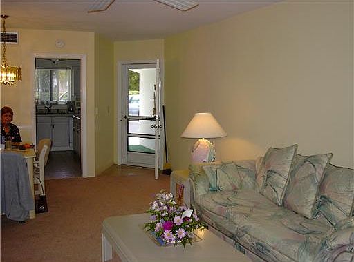 4th image of 2 Westwood Ave APT 106G