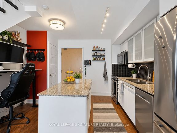 3rd image of 1040 The Queensway #917