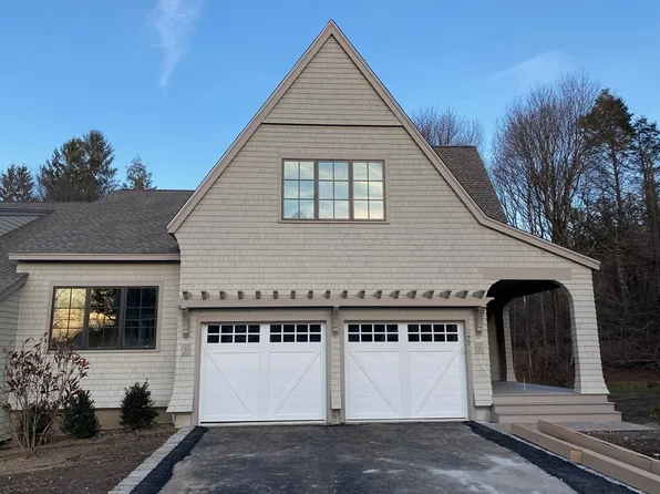 55 Wolcott Woods Ln #55, Milton, MA 02186