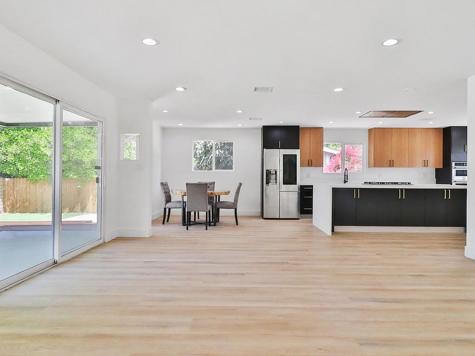 1st image of 23127 Victory Blvd