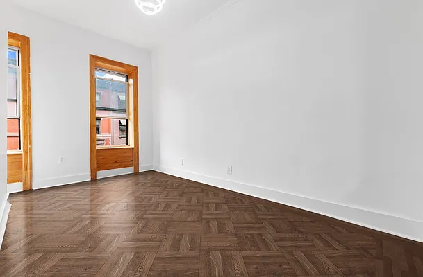 Rented by REAL New York | media 18