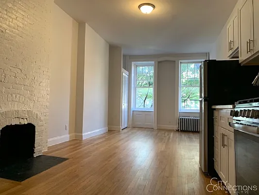 Rented by City Connections Realty | media 7
