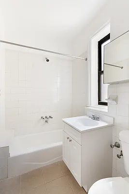 Rented by Engel and Volkers Brownstone Brooklyn | media 10