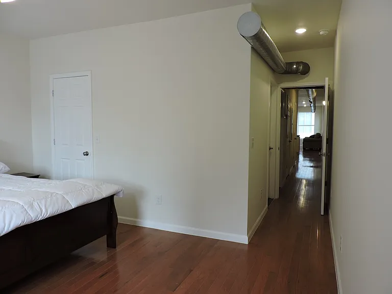 309 Sycamore Street Apartments — Photo 15
