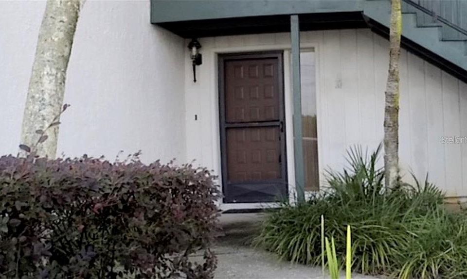 1st image of 10 Buck Cir #10