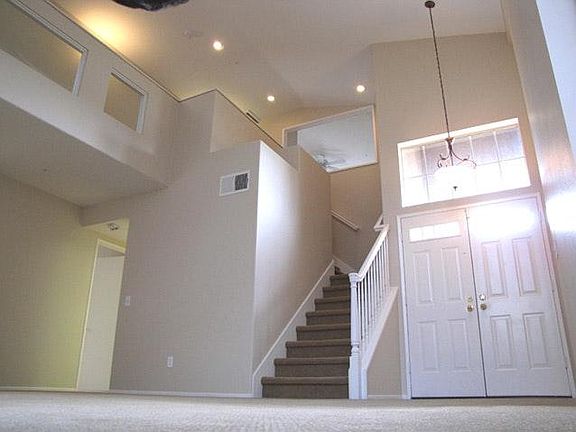 5th image of 14162 Tuolumne Ct