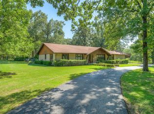 8827 Delton Ln, Joplin, MO 64804