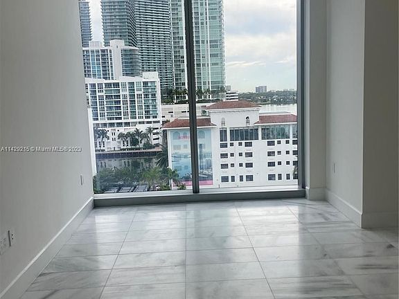 5th image of 700 NE 26th Ter Unit 806