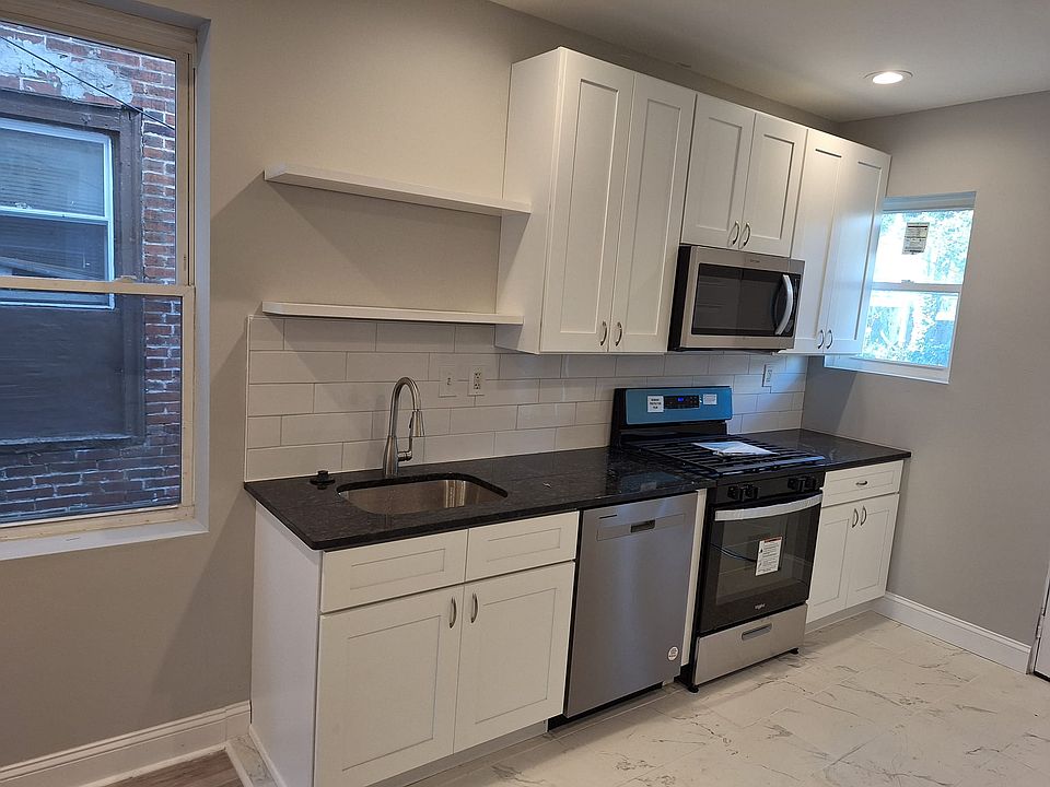 1st image of 5635 Lansdowne Ave