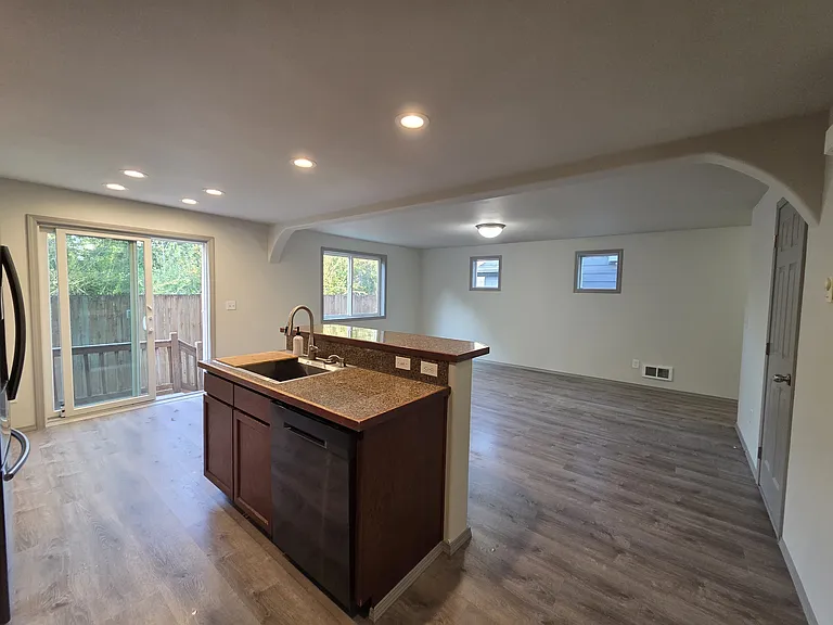 4573 148th St NE — Photo 3