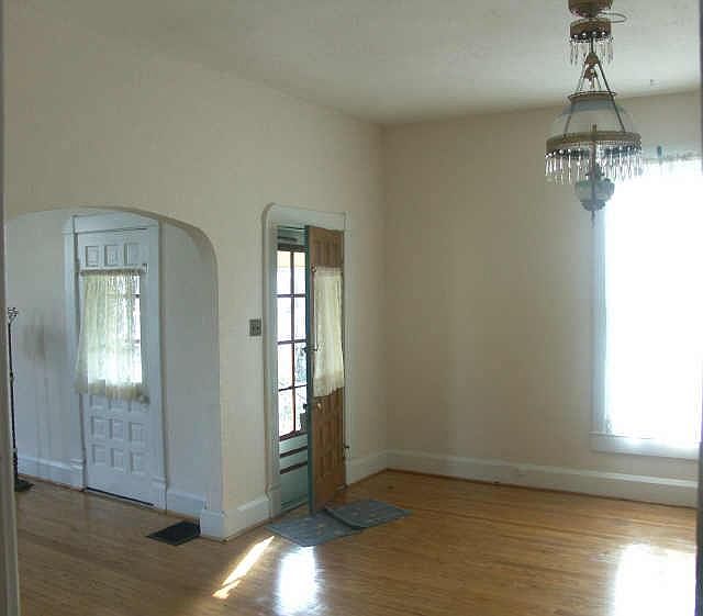2nd image of 6136 Winthrop Ave