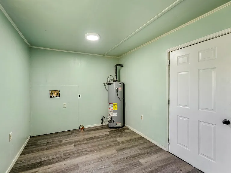 409 Arthur Ave — Photo 15