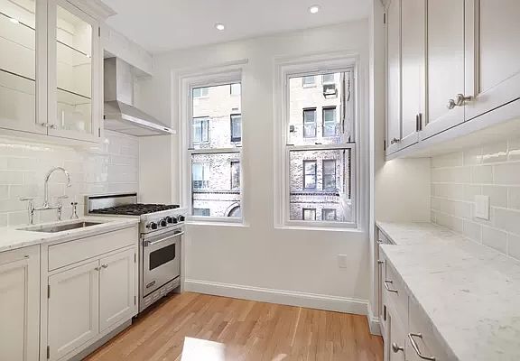 4th image of 455 E 51st St #C2
