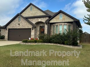 310 Marigold Ct, Glenn Heights, TX 75154