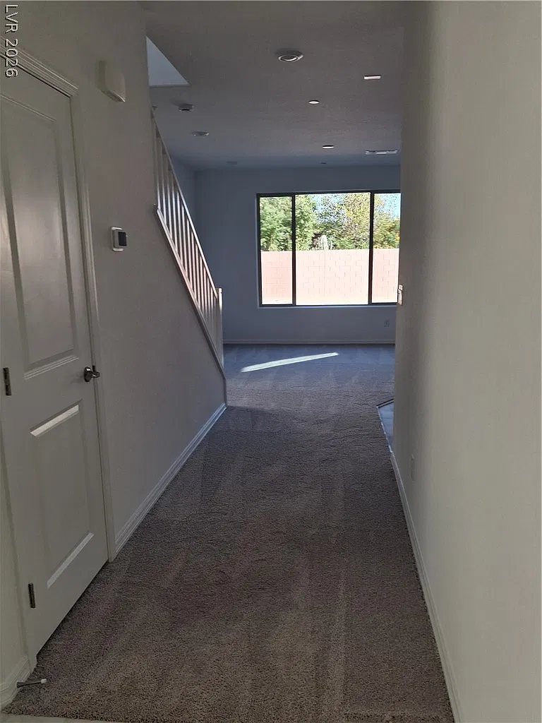 5 bed, 3.0 bath, 2255 sqft, $2,350 — Photo 3