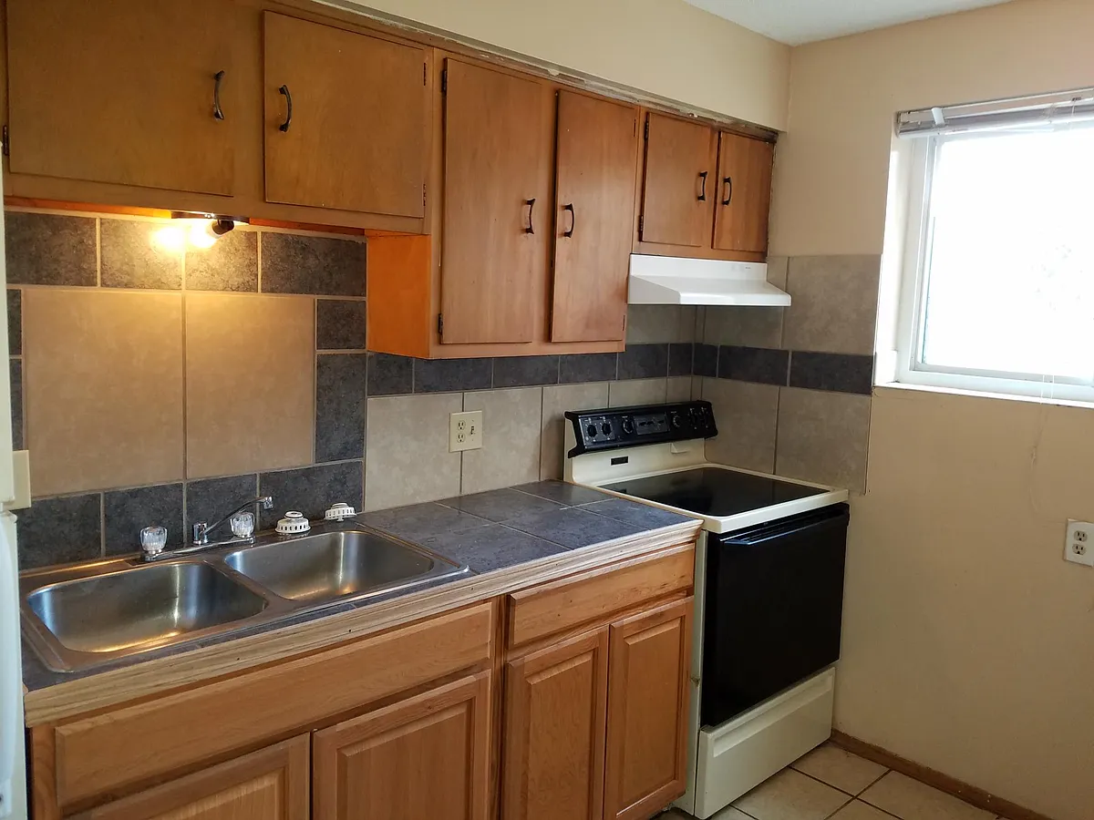 Building Photo - 1018 S 30th Ave #8