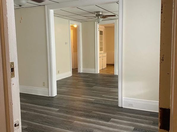 211 Normal Ave APT 6
