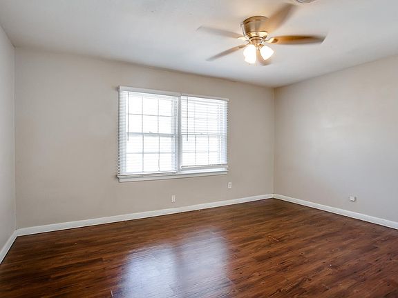 5th image of 4009 44th St
