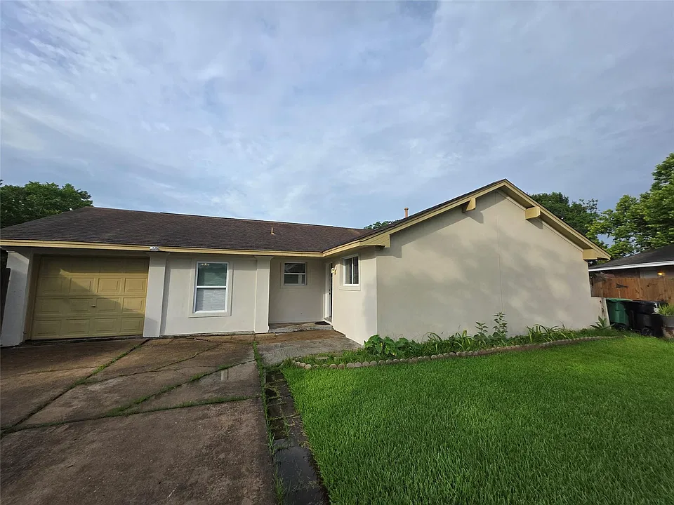 12526 Ravena Ct