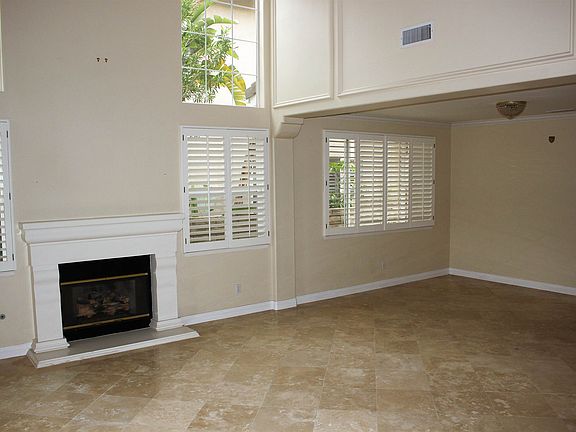 2nd image of 865 Paseo De Leon