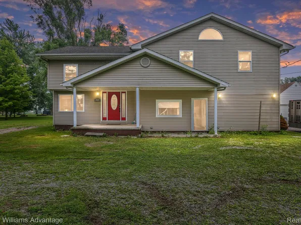 1460 Carleton Rockwood Rd, Carleton, MI 48117
