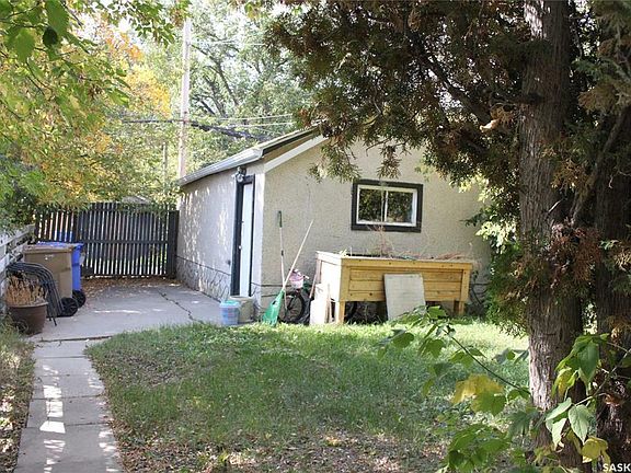 2nd image of 1556 Retallack St