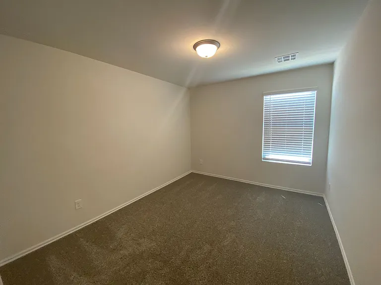 9512 Squire Ln — Photo 13