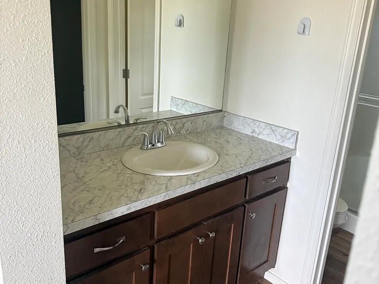 129 Cypress Ct — Photo 4