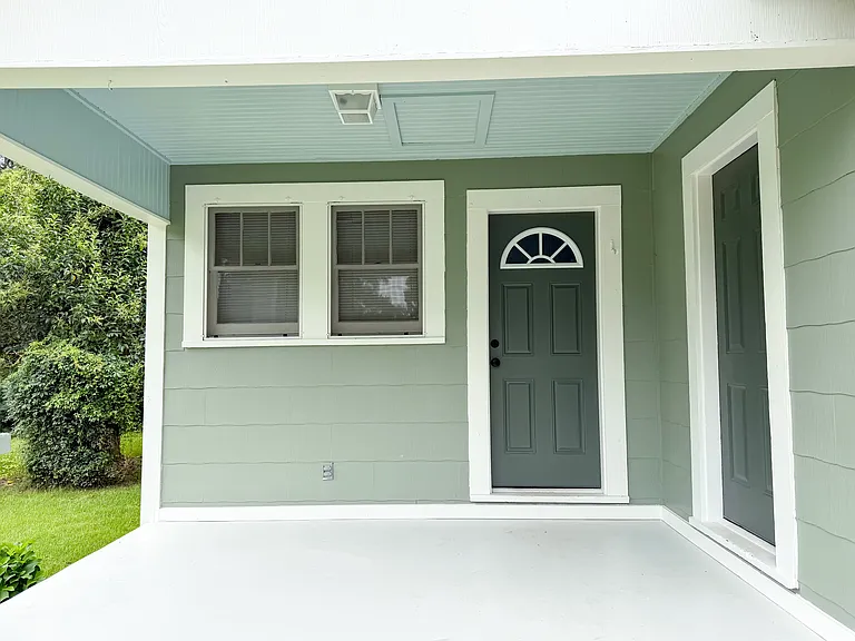 1118 Mobley St — Photo 2
