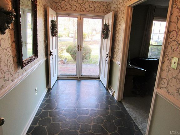 5th image of 173 Lynwood Dr