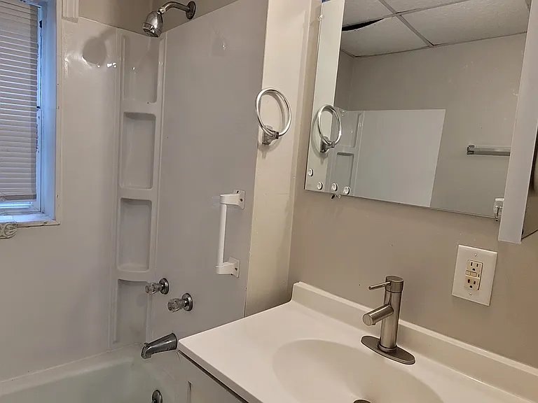 373 N Adams St — Photo 10