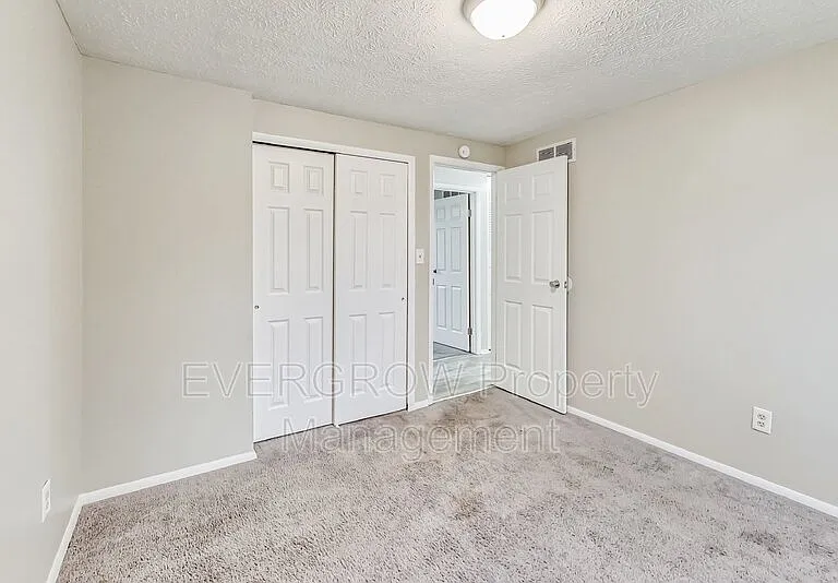 5310 Shelbyville Rd — Photo 17