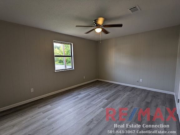 3rd image of 1 Dallas Ln