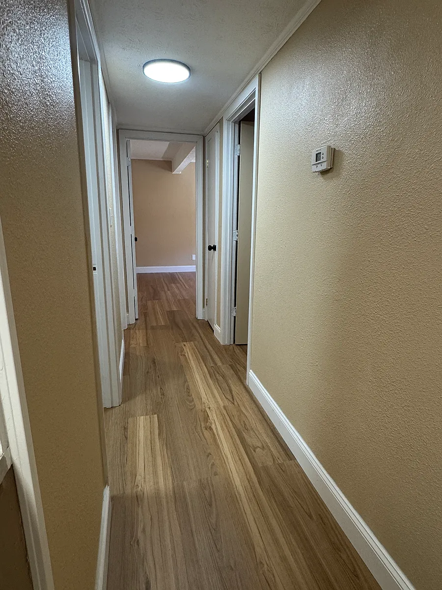 Building Photo - 184 Westwood Dr #B