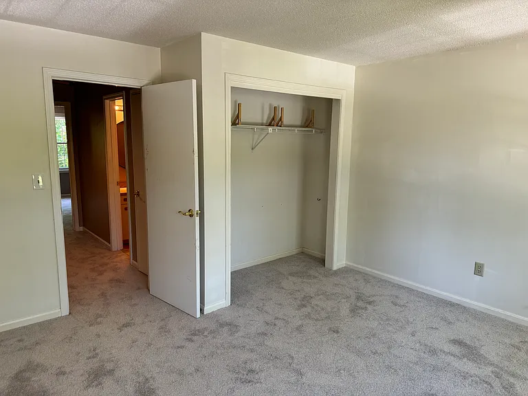542 Fox Hollow Way — Photo 18