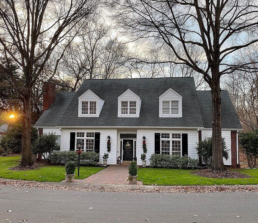 2nd image of 1328 Chadsford Pl