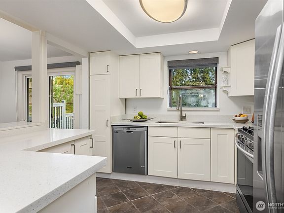 5th image of 11211 NE 140th Street