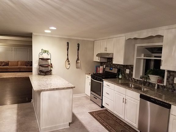 All new stainless appliances