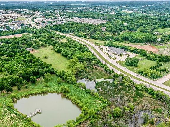 3rd image of 8228 Meadowbrook Dr