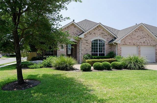 1st image of 2741 Plantation Dr