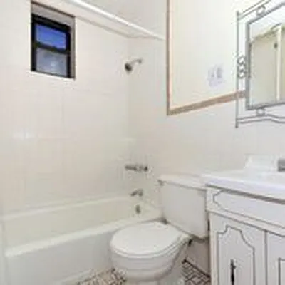 Rented by Eisenberg Exclusives | media 45