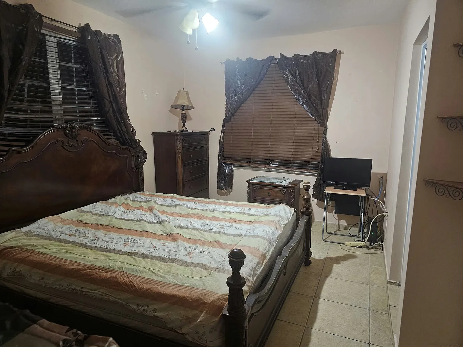 4 bed, 1200 sqft, $900 — Photo 4