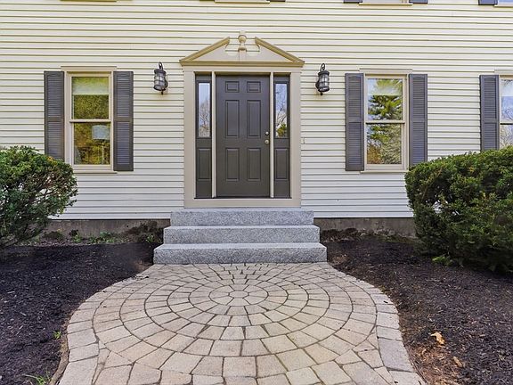3rd image of 25 Buttonwood Dr