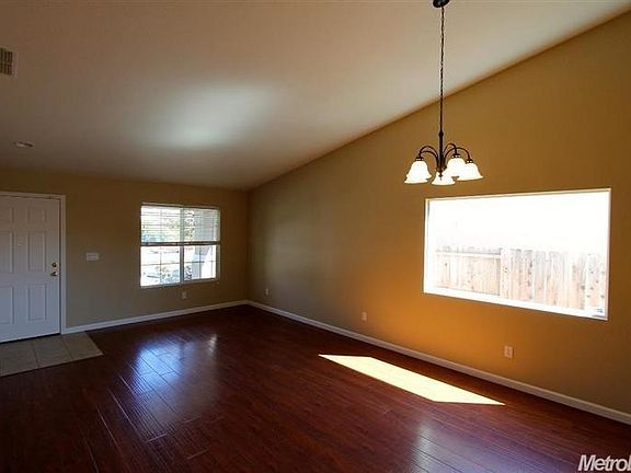 4th image of 1110 Twinberry St