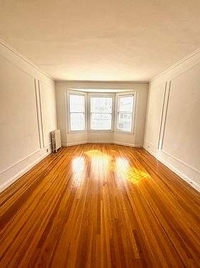 5th image of 3720 Scott St APT 102
