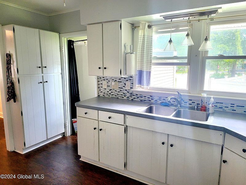 5th image of 60 Harrison Avenue