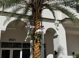 9021 SW 94th St APT 303, Miami, FL 33176