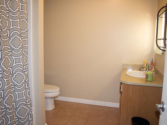 4th image of 1117 Douglas Ave Unit 110