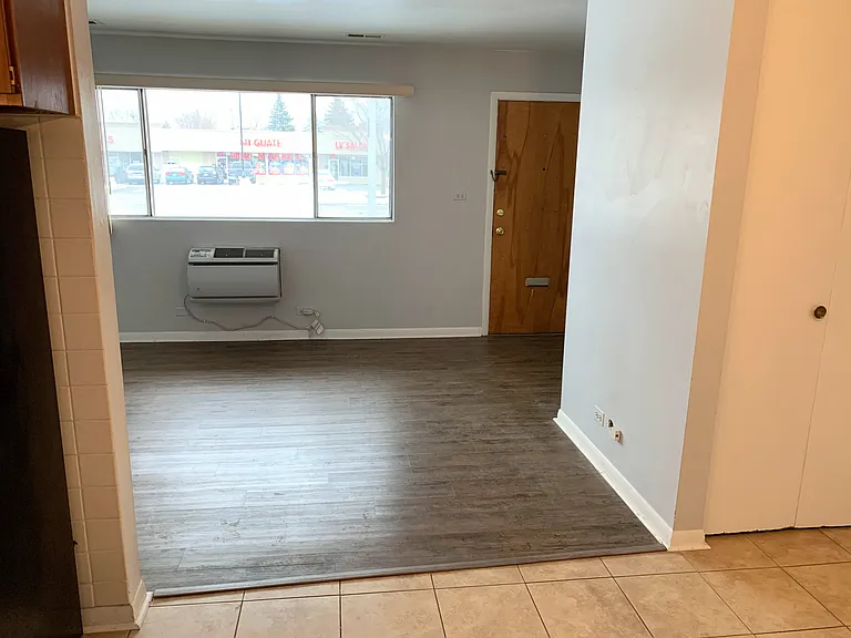 64 E Fullerton Ave #B — Photo 12