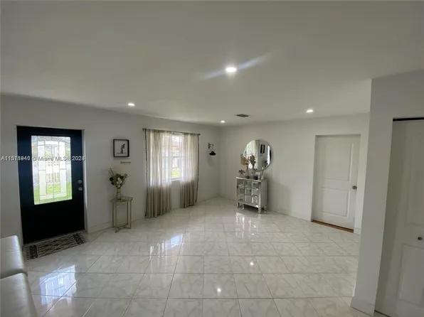 20500 NW 33rd Ave, Miami Gardens, FL 33056
